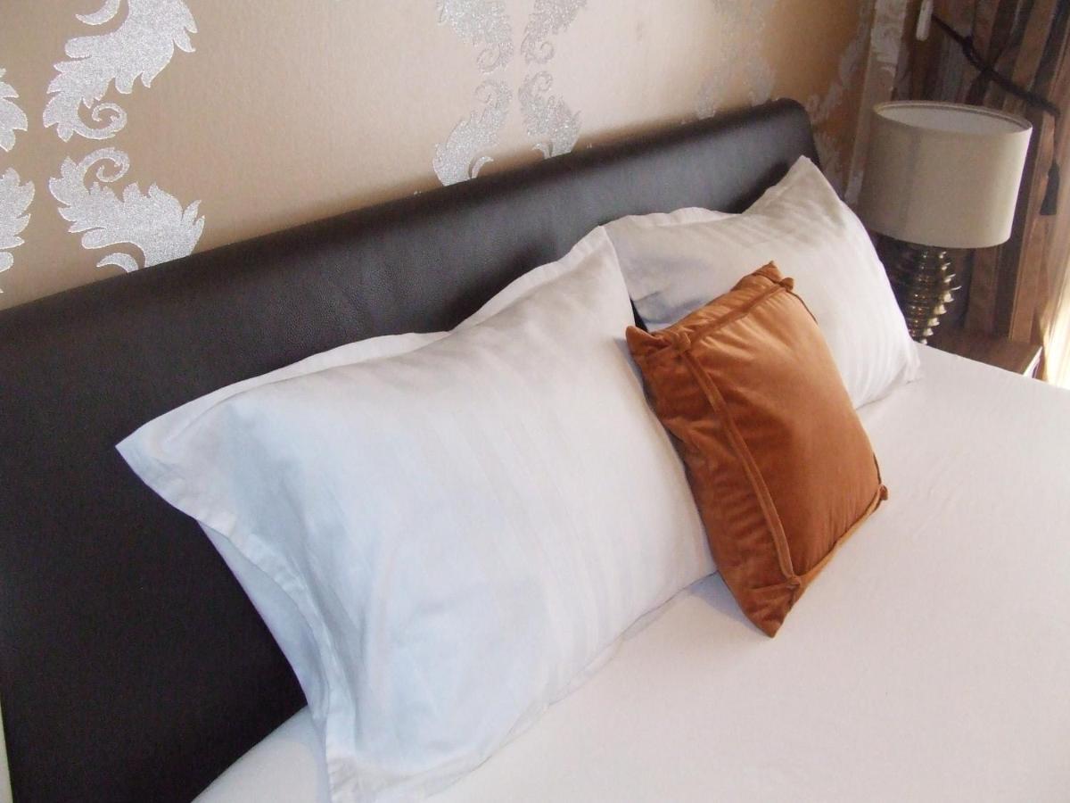 Family Retreat Politehnica Park Apartment Bucureşti Ngoại thất bức ảnh