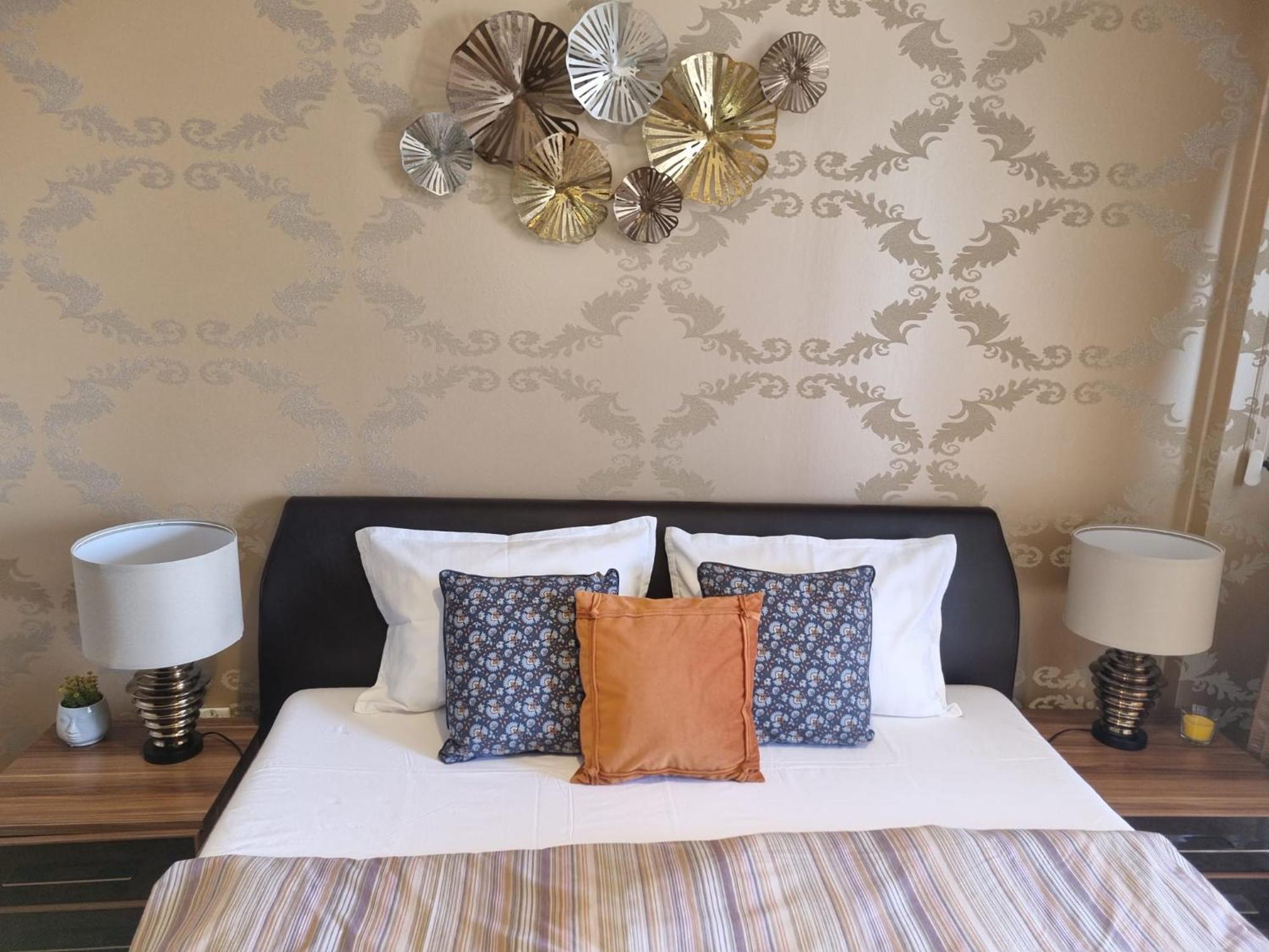 Family Retreat Politehnica Park Apartment Bucureşti Ngoại thất bức ảnh