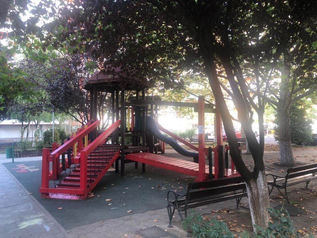 Family Retreat Politehnica Park Apartment Bucureşti Ngoại thất bức ảnh